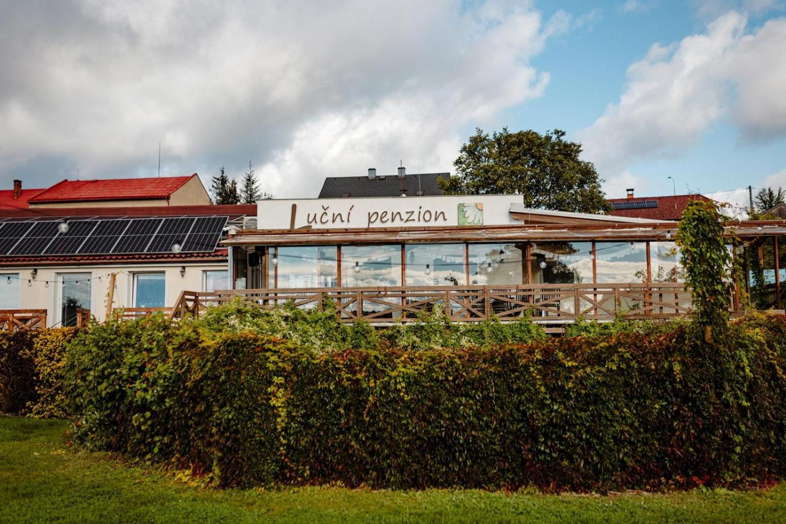 Lucni Penzion Česká Skalice Bagian luar foto